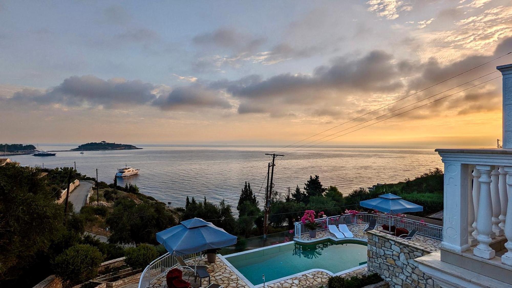Villa Avgerini Paxos Gaios Exteriör bild