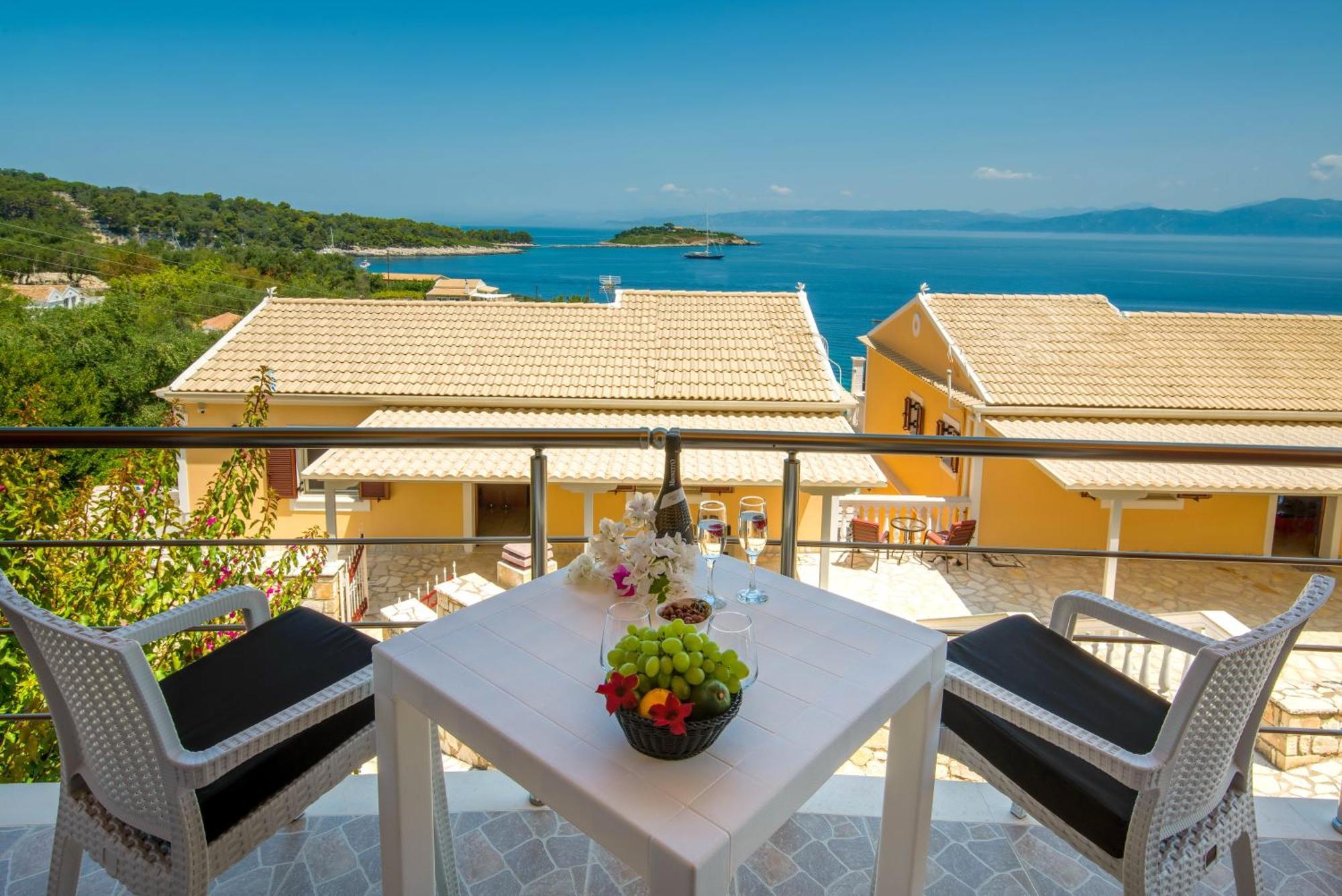 Villa Avgerini Paxos Gaios Exteriör bild