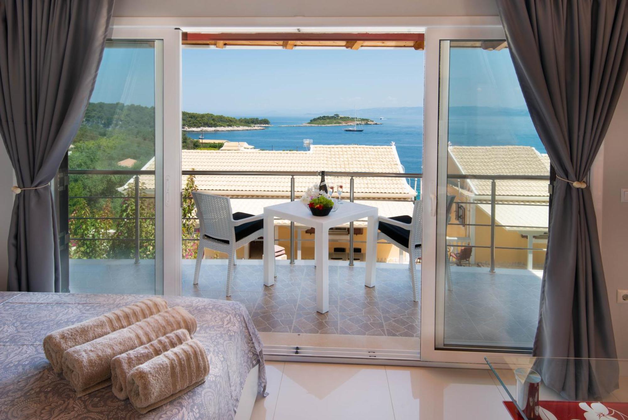 Villa Avgerini Paxos Gaios Exteriör bild